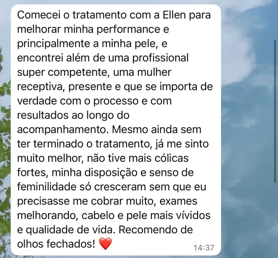 Print de conversa no WhatsApp — depoimento sobre pele, cólicas e disposição