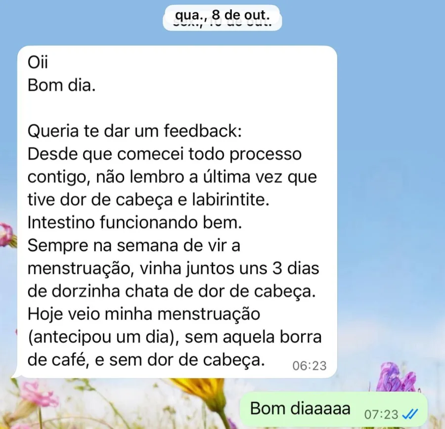 Print de conversa no WhatsApp — depoimento sobre dores de cabeça, intestino e ciclo menstrual